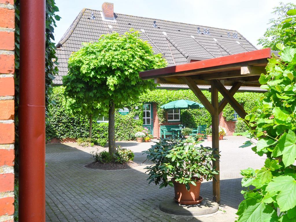 Haus Am Deich Appartement Utersum Buitenkant foto