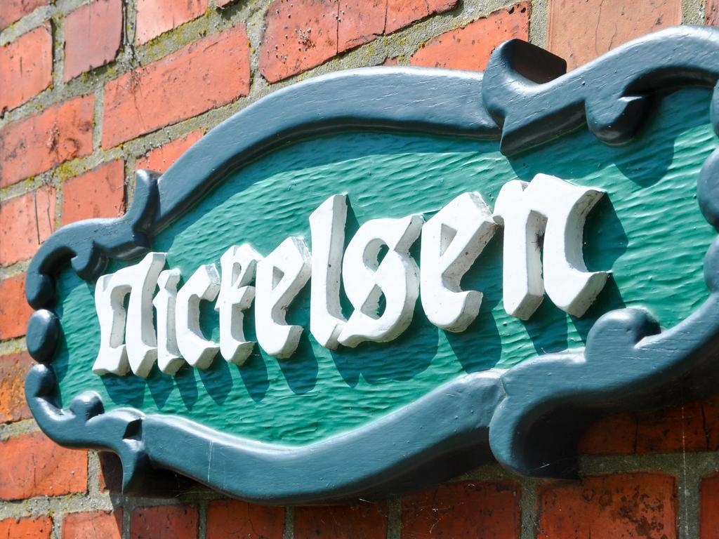 Haus Am Deich Appartement Utersum Buitenkant foto