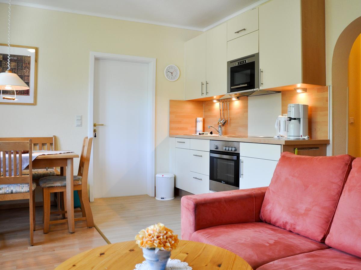 Haus Am Deich Appartement Utersum Buitenkant foto